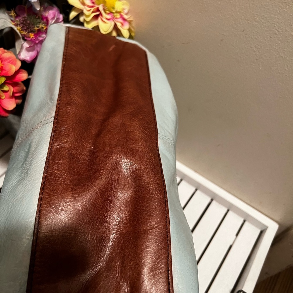 The Sak Leather Shoulder Bag - Picture 5 of 16